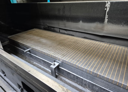 Unigrip electromagnetic chuck for standard grinding
